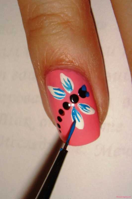 Несложные рисунки на ногтях
