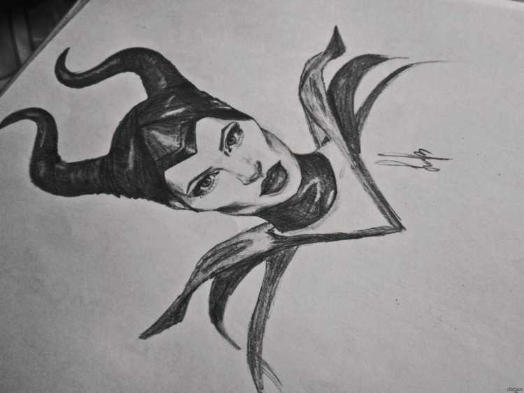 Малефисента рисунок карандашом