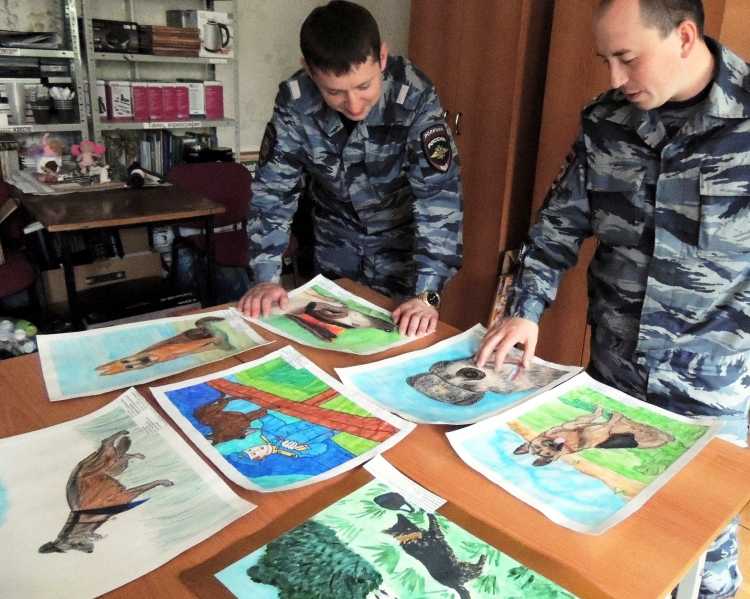 Рисунок на тему родители работают в полиции