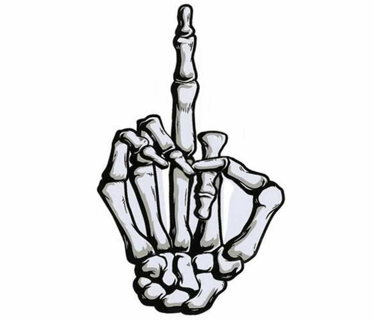 Рука скелета на черном фоне