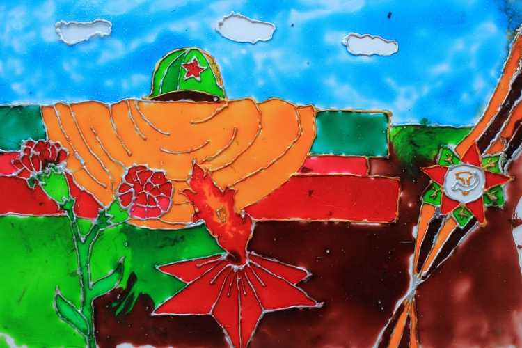 Рисунки на военную тематику