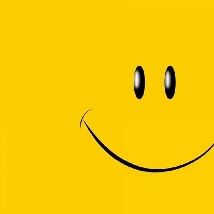 Смайлик на желтом фоне