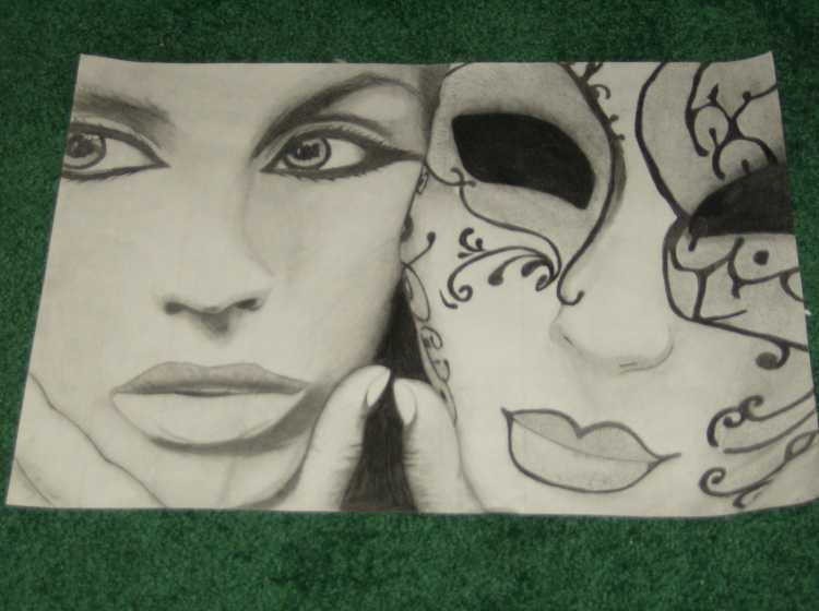 Девушка с расколотой маской рисунок