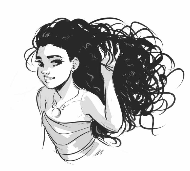 Кудрявая брюнетка