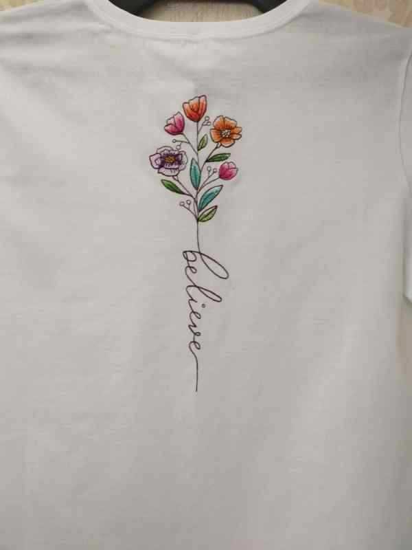 Футболка с вышивкой