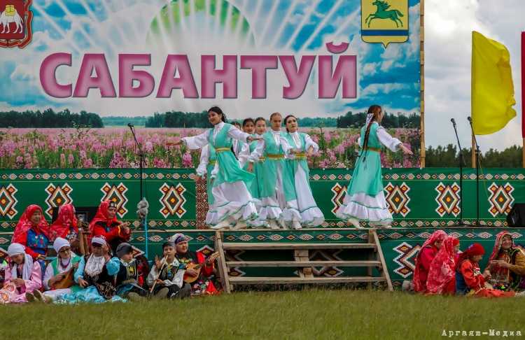 Татарский художник Урманче баки