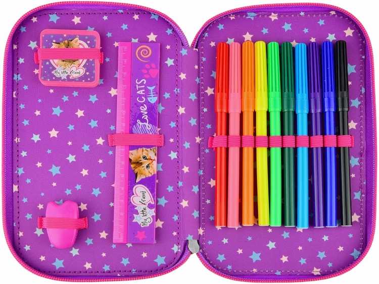 Пенал с карандашами вектор