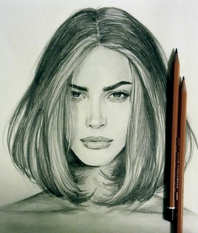 Девушка карандашом