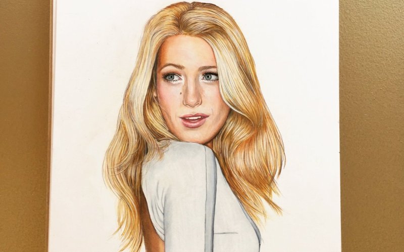 Нарисованная девушка с красными губами