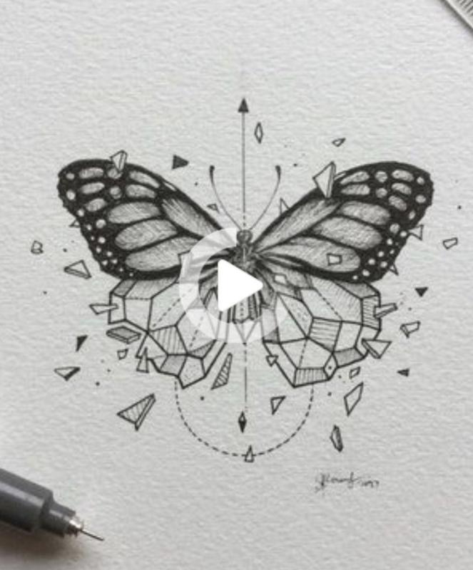 Геометрическая бабочка тату