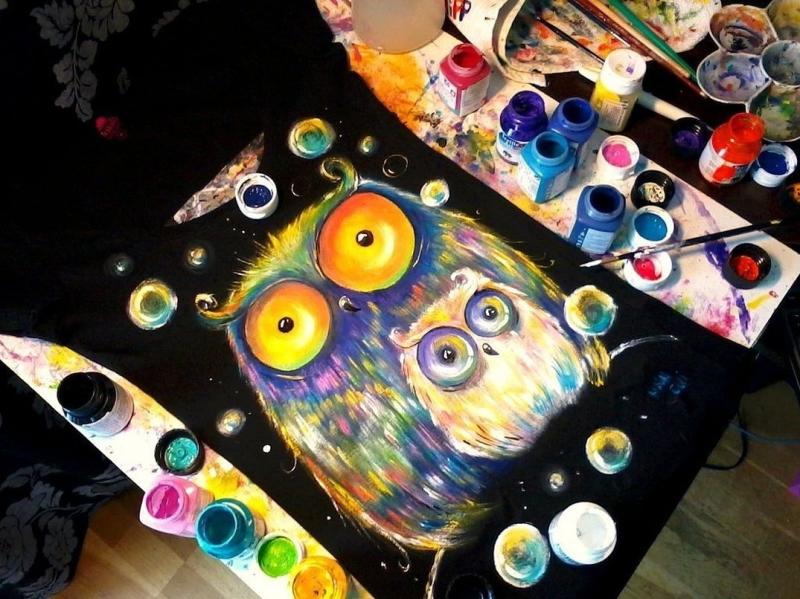 Фламинго красками на ткани