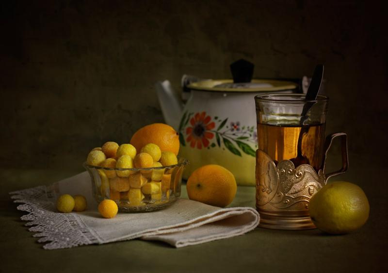 Старинный натюрморт с лимонами
