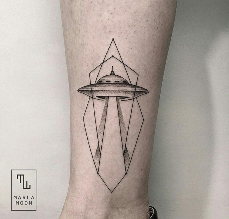 Тату НЛО эскиз