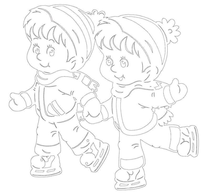 Ребенок сидит на скамейке