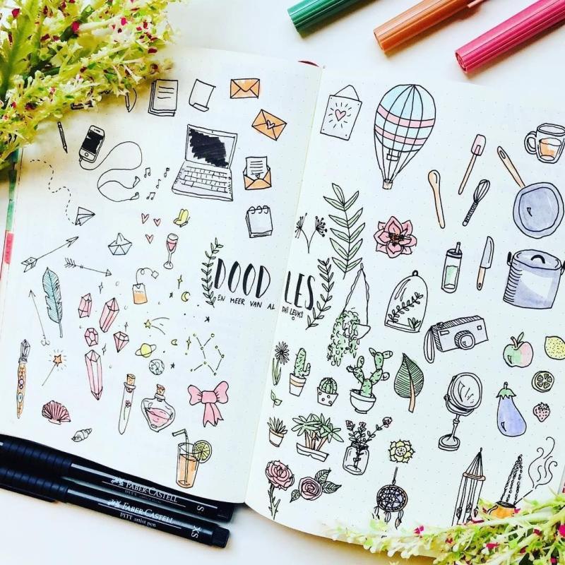 Нарисованные кактусы на обои