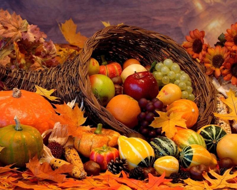 Раскраска корзина с фруктами и овощами