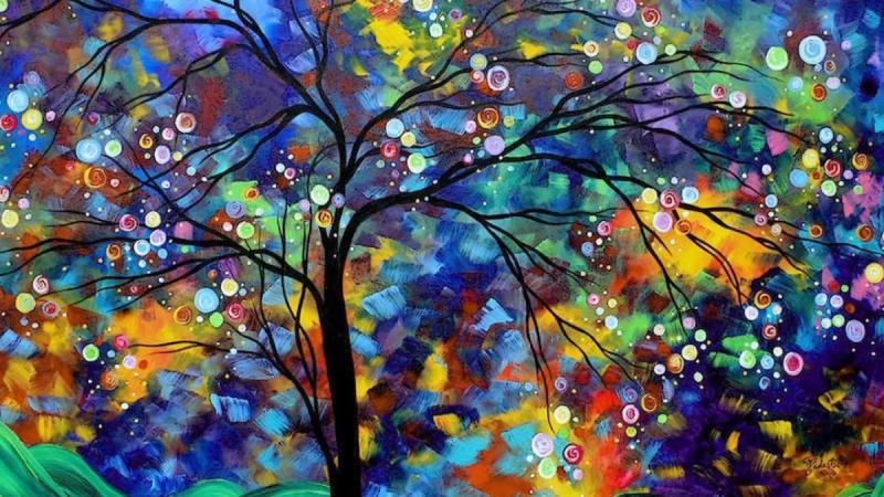 Дерево на стене завитки