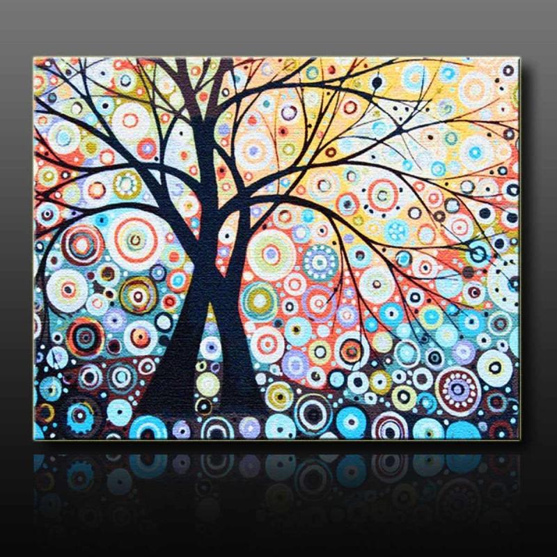 Дерево в декоративном стиле