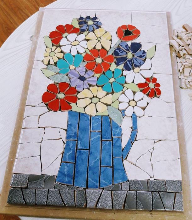 Гауди мозаика из битой плитки